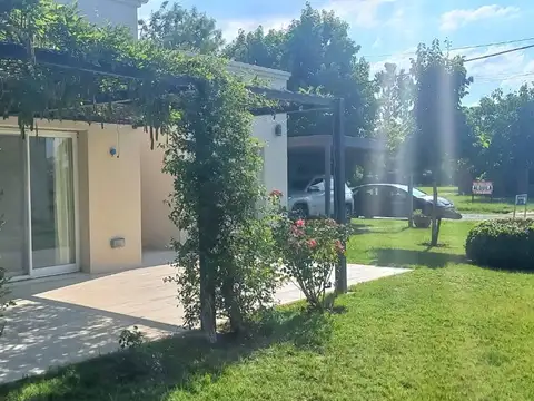 Casa en Venta en Oliveros, USD 128.000