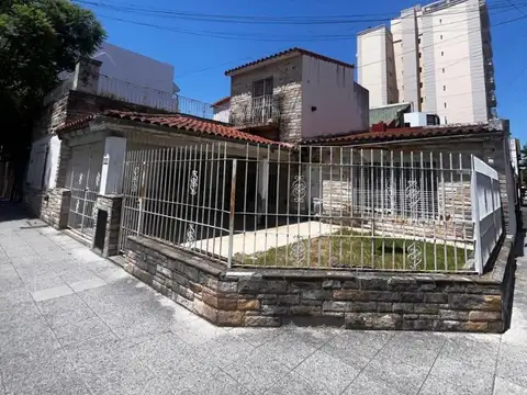 CASA EN VENTA SOREDA 6300 ESQUINA LARTIGAU WILDE