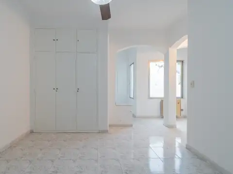 Depto Tipo Casa en Venta en Villa Pueyrredon, USD 159.000