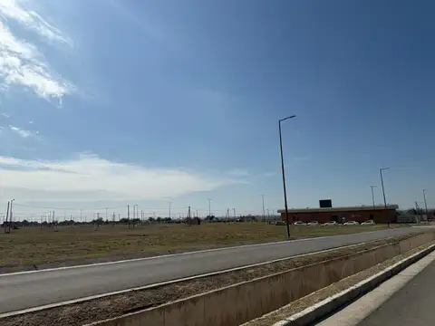 OPORTUNIDAD Terreno en Docta Central