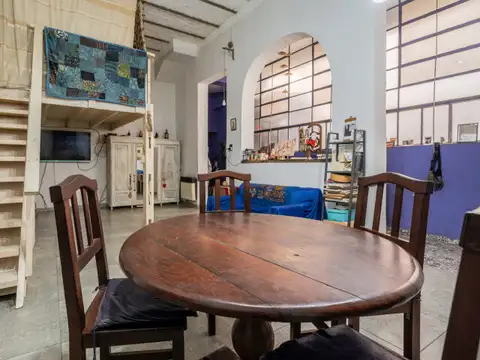 Depto Tipo Casa 3 ambientes con 2 baños