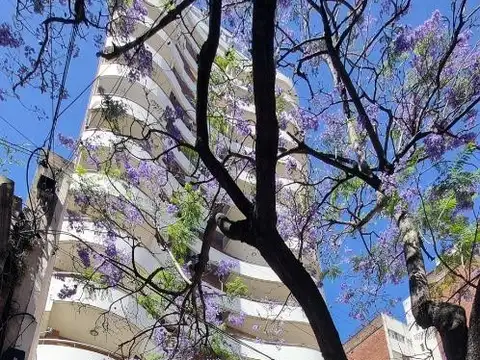 Salta 1557 Dto. 2 Dormitorios Cochera Y Baulera. Parrillero