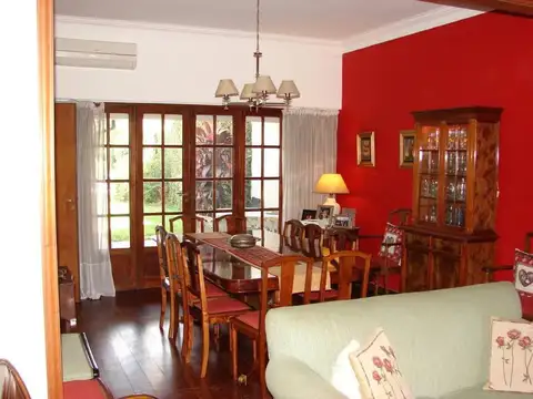 Excelente Chalet 3 dorm.*cochera* piscina