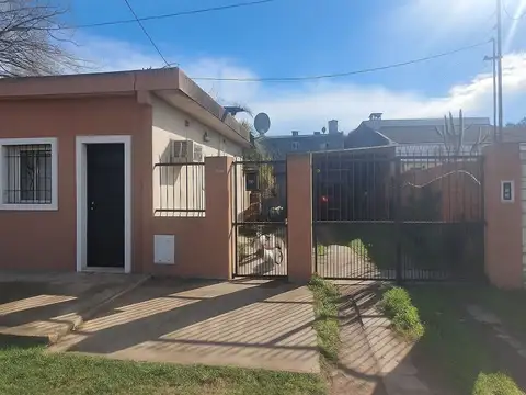 VENTA CASA Y DPTO EN ESCOBAR 5 AMBIENTES