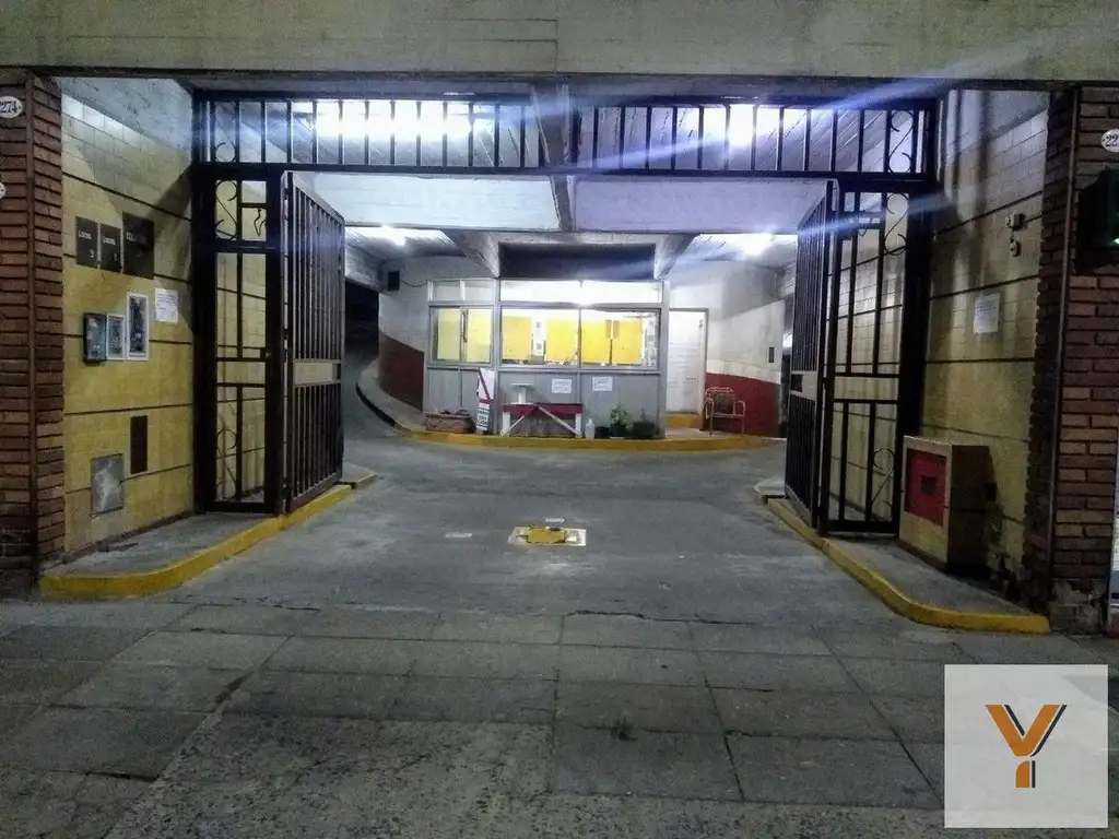 Moldes e/ Mendoza y Avenida Juramento