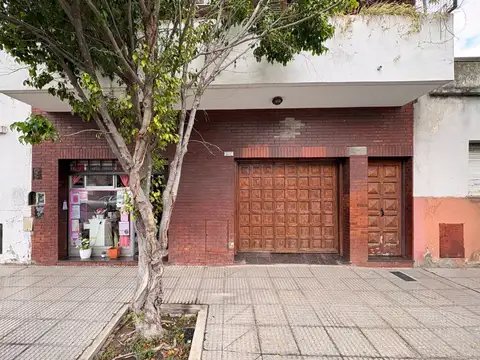 CASA MULTIFAMILIAR +LOCAL EN VENTA EN VILLA LUGANO