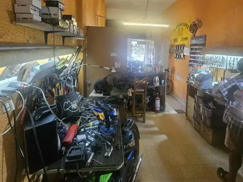 Bv. Rondeau  al 100, Local comercial 17 M2 ideal unidad de renta