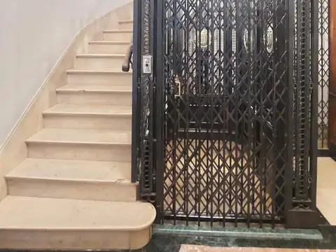 Oficina 4 ambientes con 1 baño