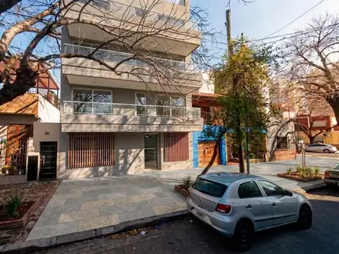 VENTA SEMIPISO 2 AMBIENTES CON BALCON EN VILLA PUEYRREDON