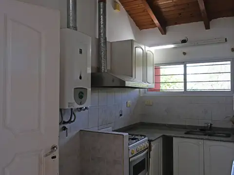 Casa en Alquiler en Visitadores Medicos, $ 600.000