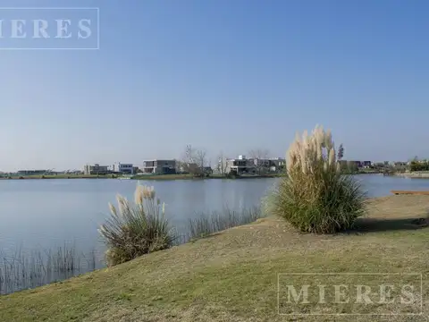 Lote al agua en venta en El Cantón Barrio Norte -se acepta financiación-Oportunidad