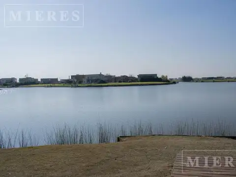 Terreno en Venta de 821,0 m2