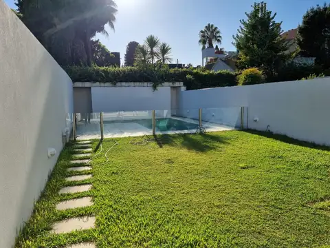 VENTA - CASA LOTE PROPIO - JARDÍN - PILETA - CON RENTA - BELGRANO R