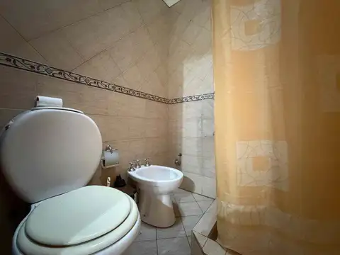 Depto Tipo Casa en Venta con 1 cocheras