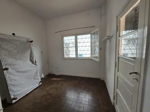 Depto Tipo Casa en Venta 50 años