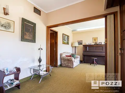 Casa en Venta con 2 cocheras