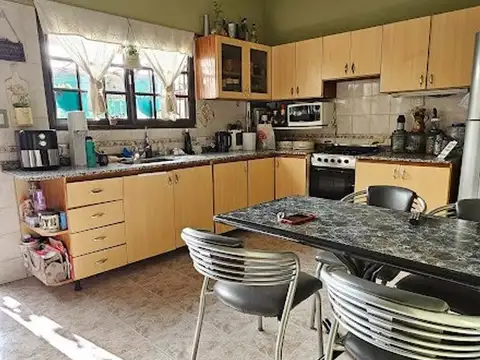 Depto Tipo Casa en Venta con 1 cochera