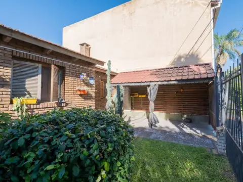 Casa en Venta con 1 cochera