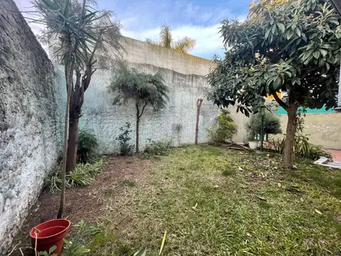 Depto Tipo Casa en Alquiler en Villa del Parque, $ 800.000