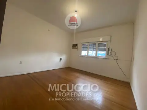 Casa en Alquiler en Belen de Escobar, $ 900.000