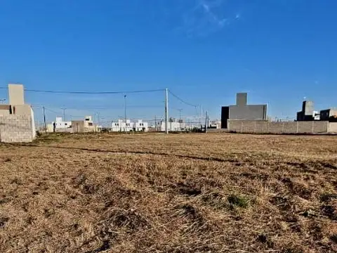 Terreno en Venta en Valle Cercano, USD 15.000