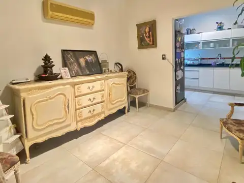 Venta casa 4 ambientes, Villa La Florida, Quilmes.