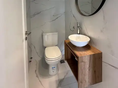 Depto 4 AMB a la calle c/ balcón terraza y cochera