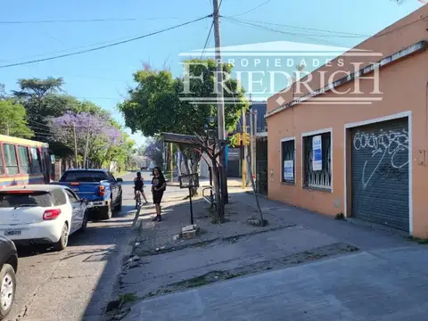 CASA EN VENTA - MORENO, USO COMERCIAL O RESIDENCIAL