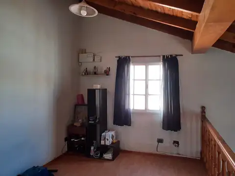 DUPLEX  INTERNO  DE  3 AMBIENTES IMPECABLE   BERNAL OESTE