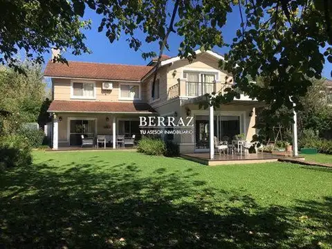 Casa Venta 5 ambientes en El Portillo Pilar sobre lote de 800 m2