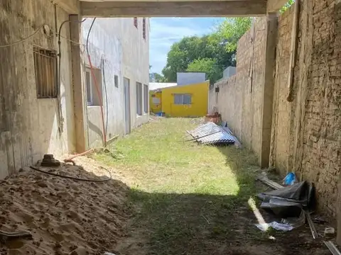 Casa 3 ambientes con 2 baños