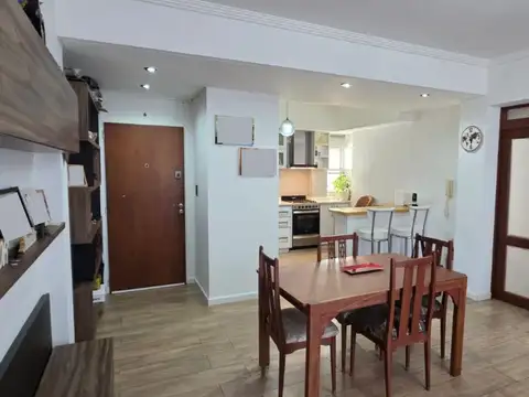 Departamento de 3 ambientes con cochera en Liniers