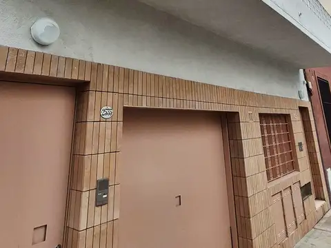 Venta PH 3 Ambientes en PB, con patio soleado y parrilla Sin expensas! Totalmente Reciclado a Estrenar! Apto Crédito Súper Luminoso Parque Chas