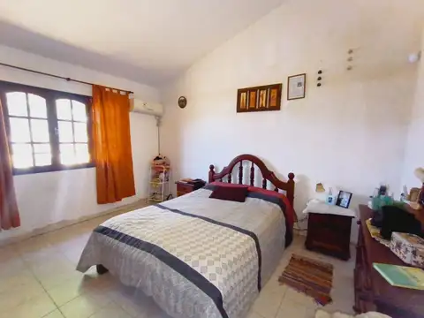 VENTA CASA 3 DORMITORIOS AMPLIO TERRENO CARLOS PAZ