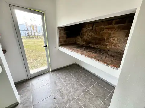 Comirsa Galpón 400 m² trifásica Oficinas equipadas
