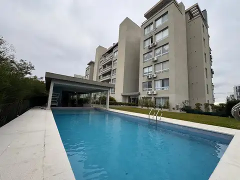 Departamento 2 ambientes con balcon y parrilla propia.