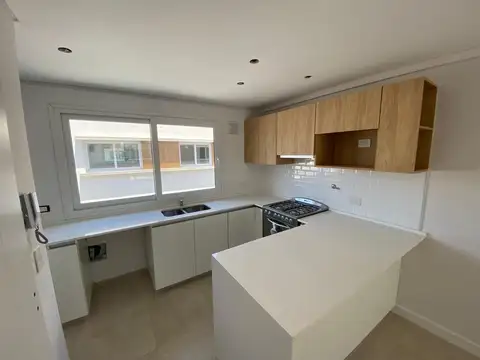 VENTA TRIPLEX A ESTRENAR C/COCHERA Y TERRAZA