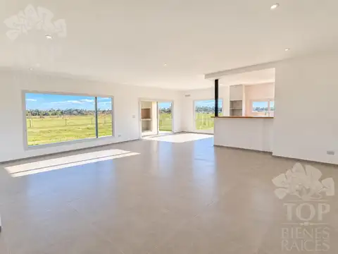 Casa a estrenar en El Naudir