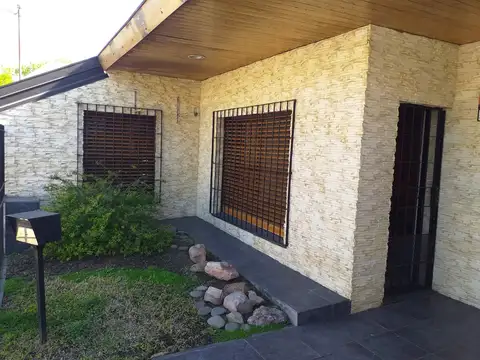 Berón De Astrada 900