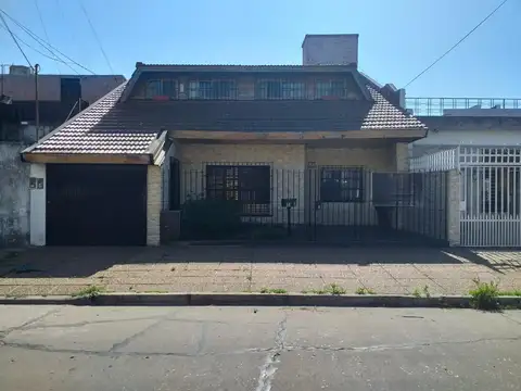 VENTA DE CASA 4 AMBIENTES