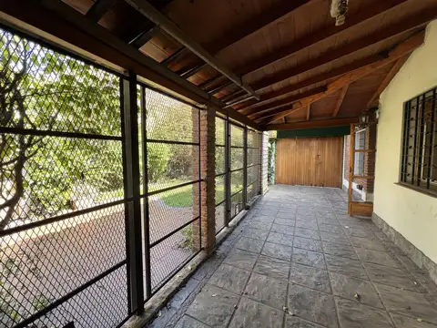 VENTA CASA LOTE PROPIO 4 AMBIENTES COCHERAS VILLA LUZURIAGA