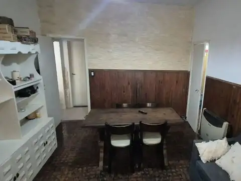 CASA A REFACCIONAR 3 DORMITORIOS TERRENO Y PILETA