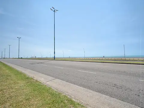 Terreno Para desarrollo Frente al Mar Camet