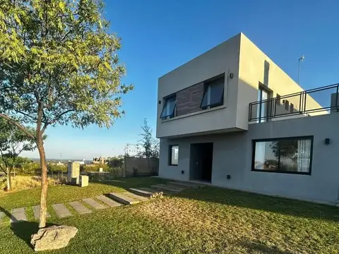 Casa en venta en barrio privado mendoza norte
