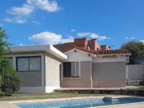 2 Dormitorios | Pileta Climatizada | Quincho Completo |