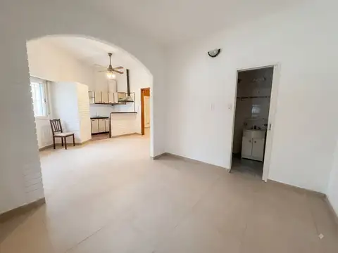 Depto Tipo Casa en Alquiler de 4 ambientes