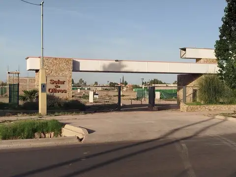 Venta lote en Barrio "Solar de Olivo" Maipú (Mza)