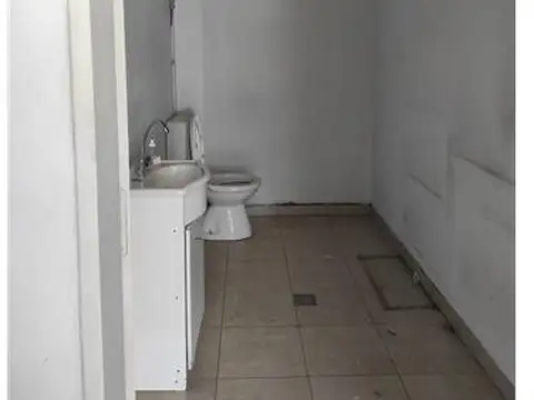 LOCALES - LOCALES - LLAVALLOL, GRAN BS. AS. SUR