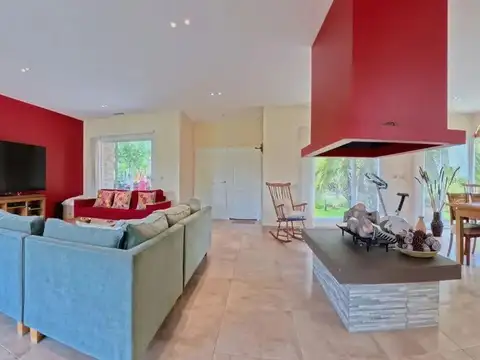 Casa en Venta Miralagos 5 ambientes