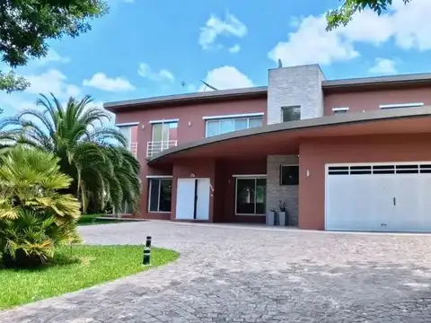 Casa en Venta Miralagos 5 ambientes